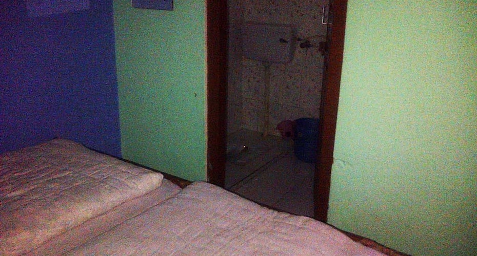 Bagdi Relax House & Shanti Niketan, Gangotri 2